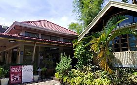 Zillion Pavilion Family & Business Hotel